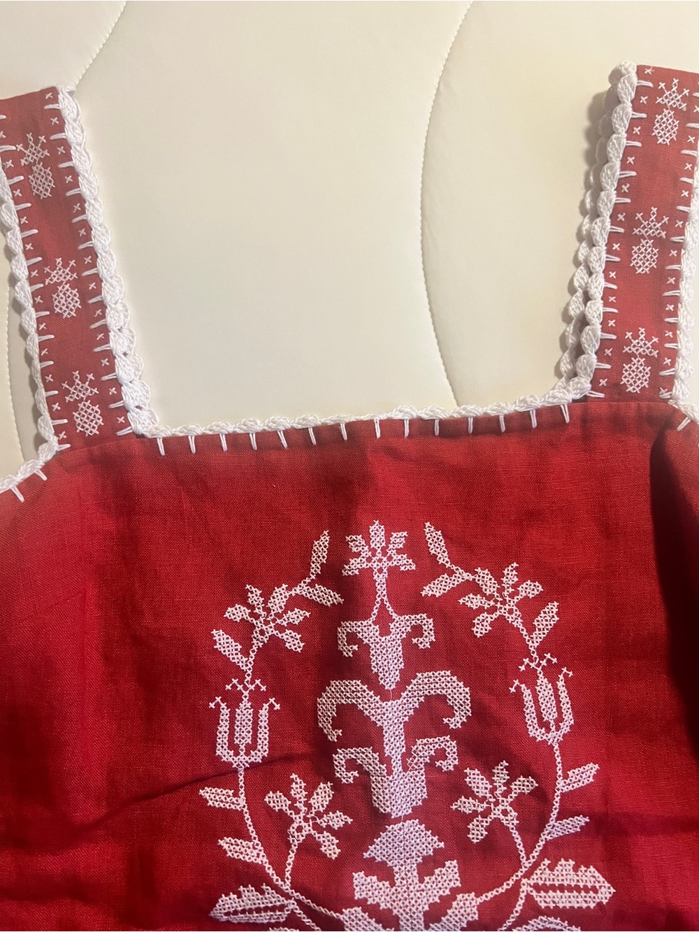 NWT FARM Rio Red Tropical Cross Stitch
Embroidered Midi Dress - Size XL - Picture 6 of 15